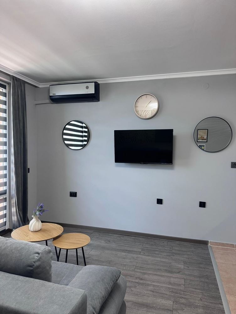 Двустаен апартамент с частична морска гледка в Св. Влас – обзаведен, след ремонт, в луксозен затворен комплекс