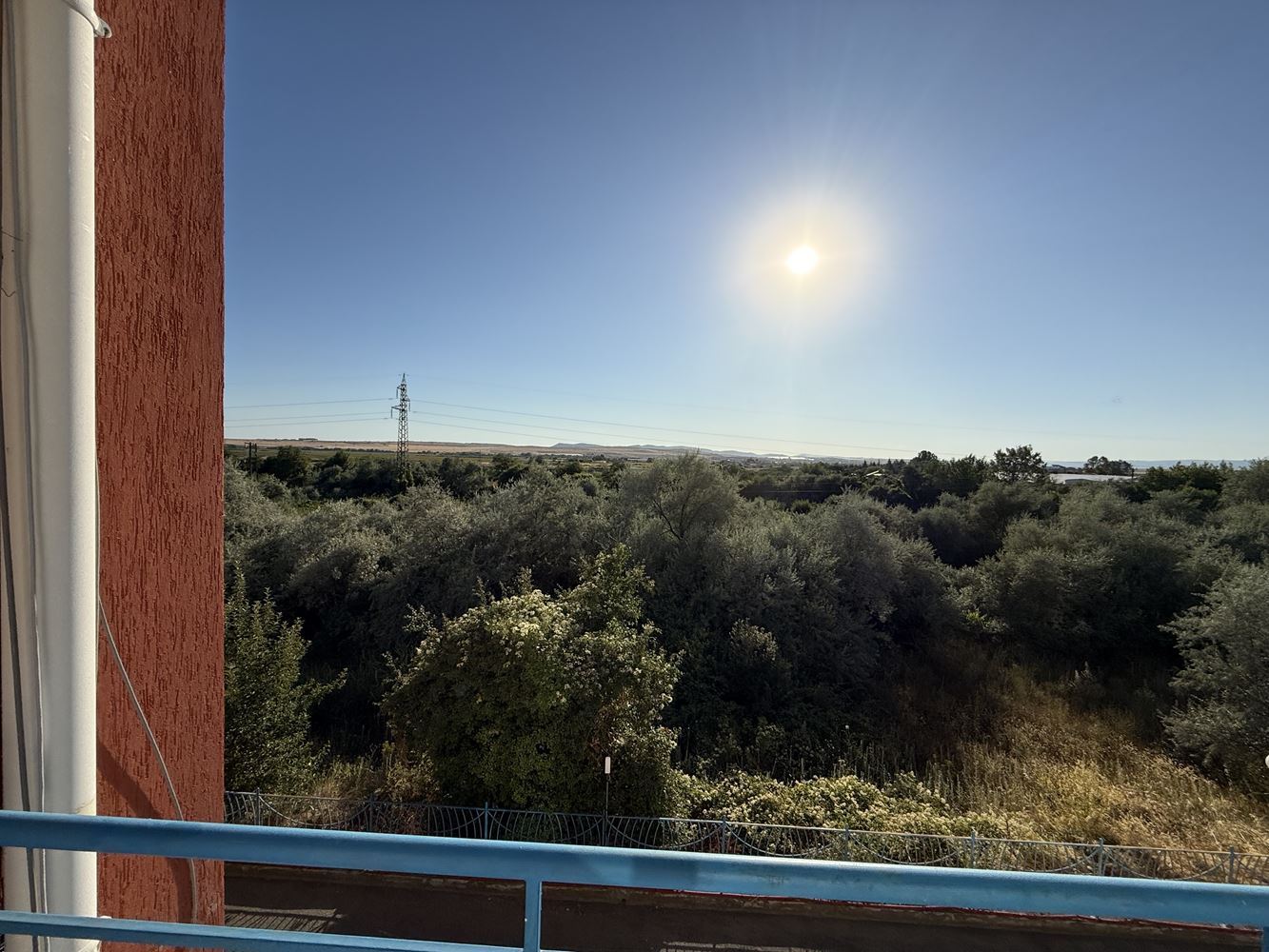 Двустаен апартамент с тераса в Слънчев бряг – комфорт и сигурност целогодишно