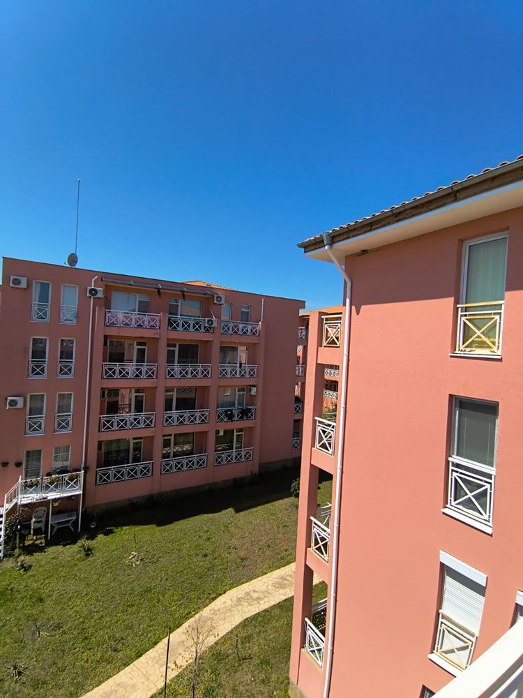 Ексклузивно обзаведено студио в затворен комплекс с богата инфраструктура и спокойна атмосфера