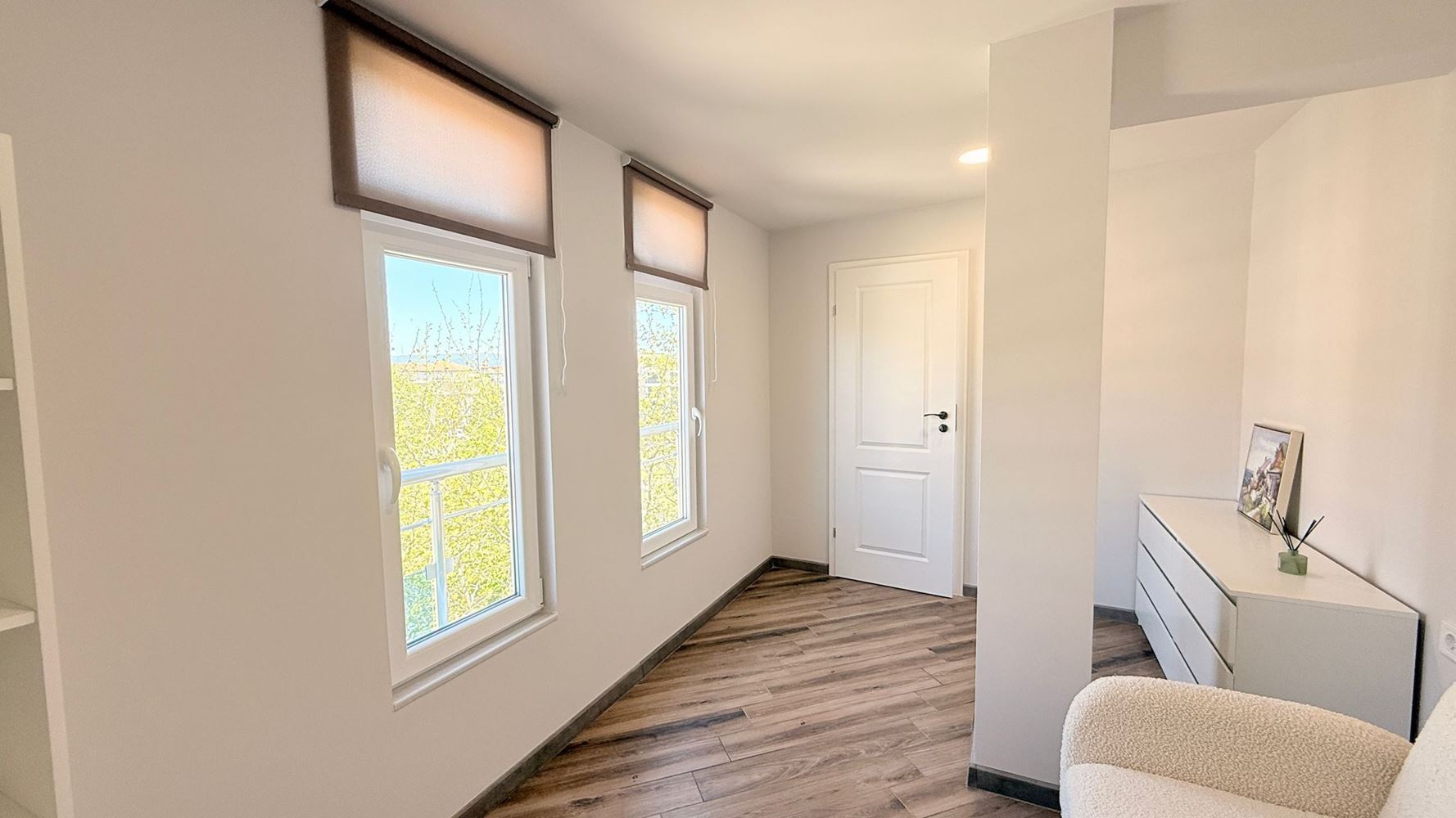 Луксозен четиристаен апартамент на първа линия в Равда – простор, престиж и впечатляваща морска панорама