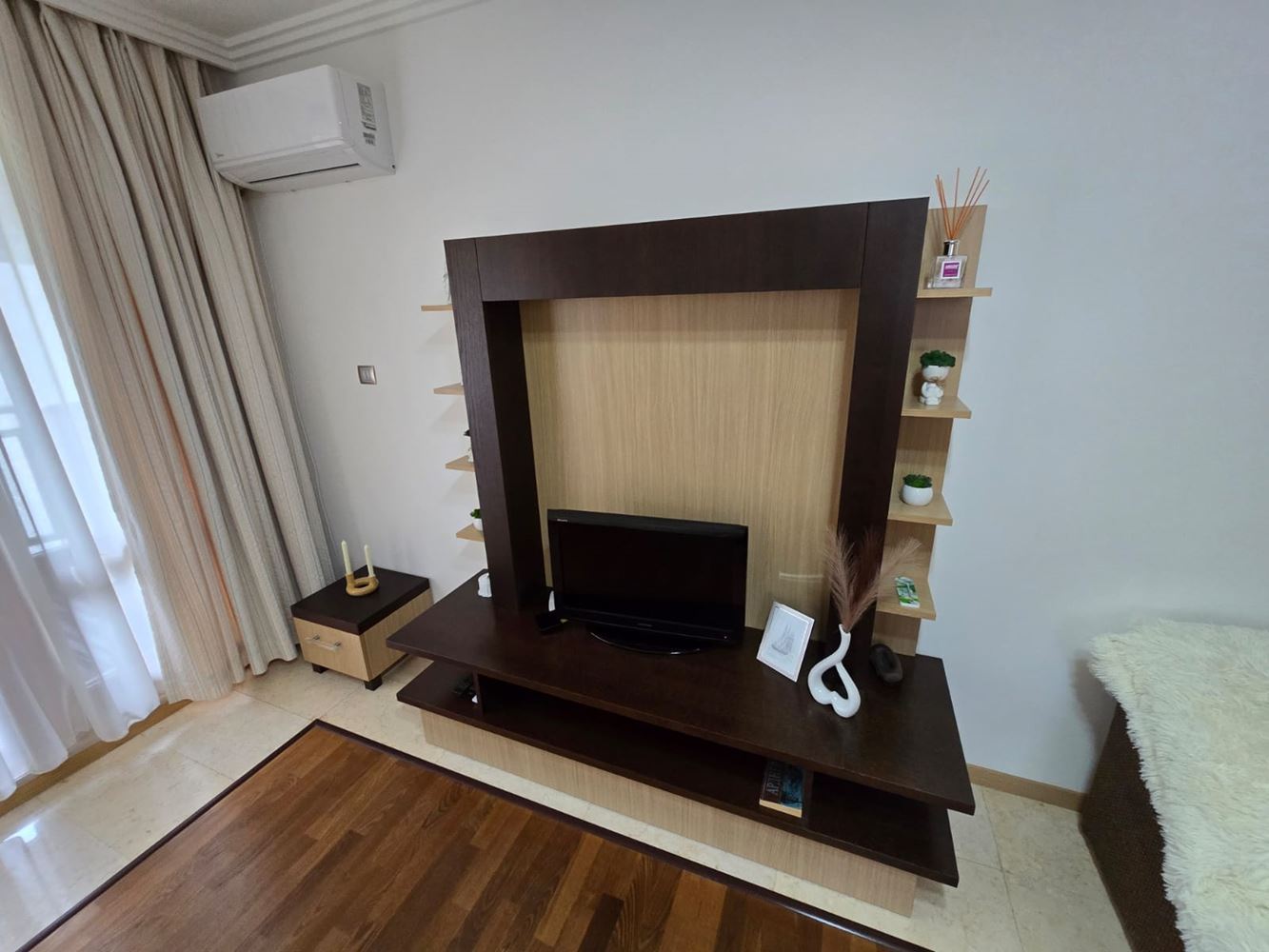 Луксозно студио на първа линия в Равда – стил, комфорт и директен достъп до плажа