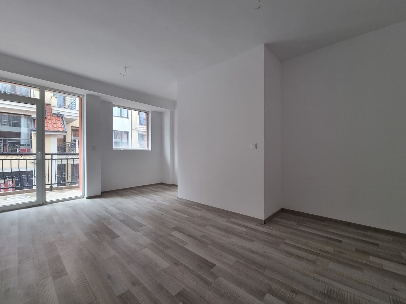 Двустаен апартамент в Свети Влас без такса поддръжка – комфорт и спокойствие на 400 м от морето