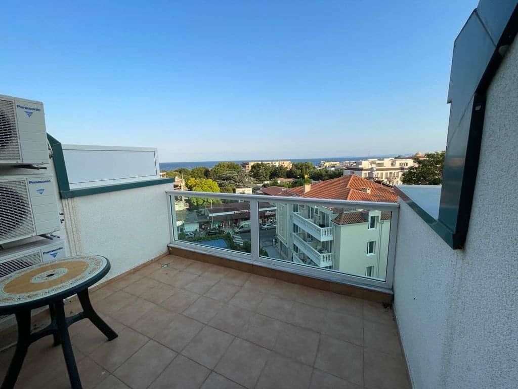 Панорамен апартамент с две спални с морска гледка в Равда – светлина, простор и ниска такса поддръжка