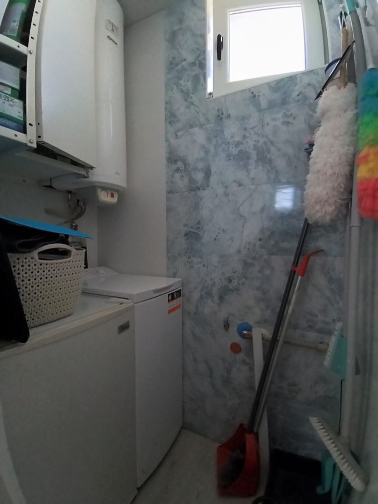 Реновиран двустаен апартамент с панорамна гледка в модерен комплекс близо до Слънчев бряг