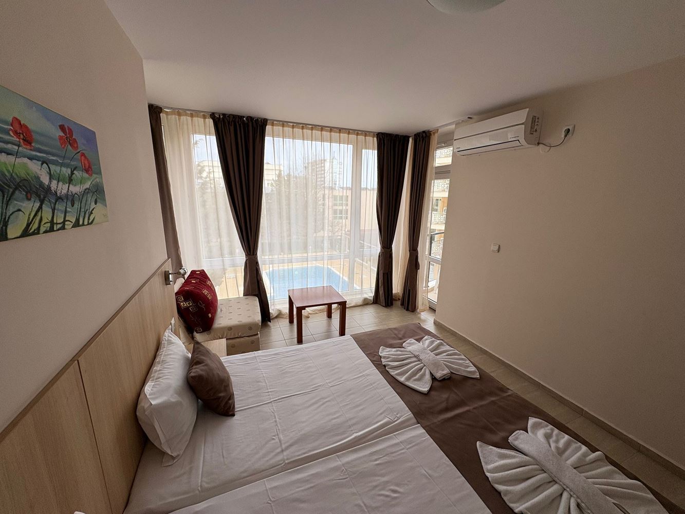 Просторен тристаен апартамент с отлични удобства и готов за нанасяне – перфектна инвестиция и комфортно жилище