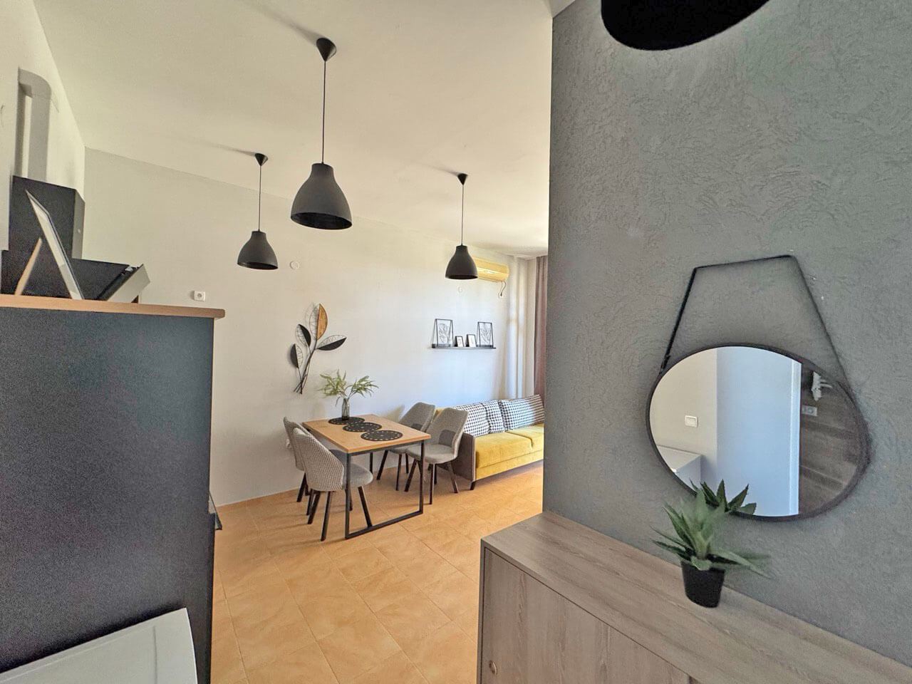 Двустаен апартамент в Свети Влас – уют, комфорт и напълно обзаведен дом в престижен комплекс