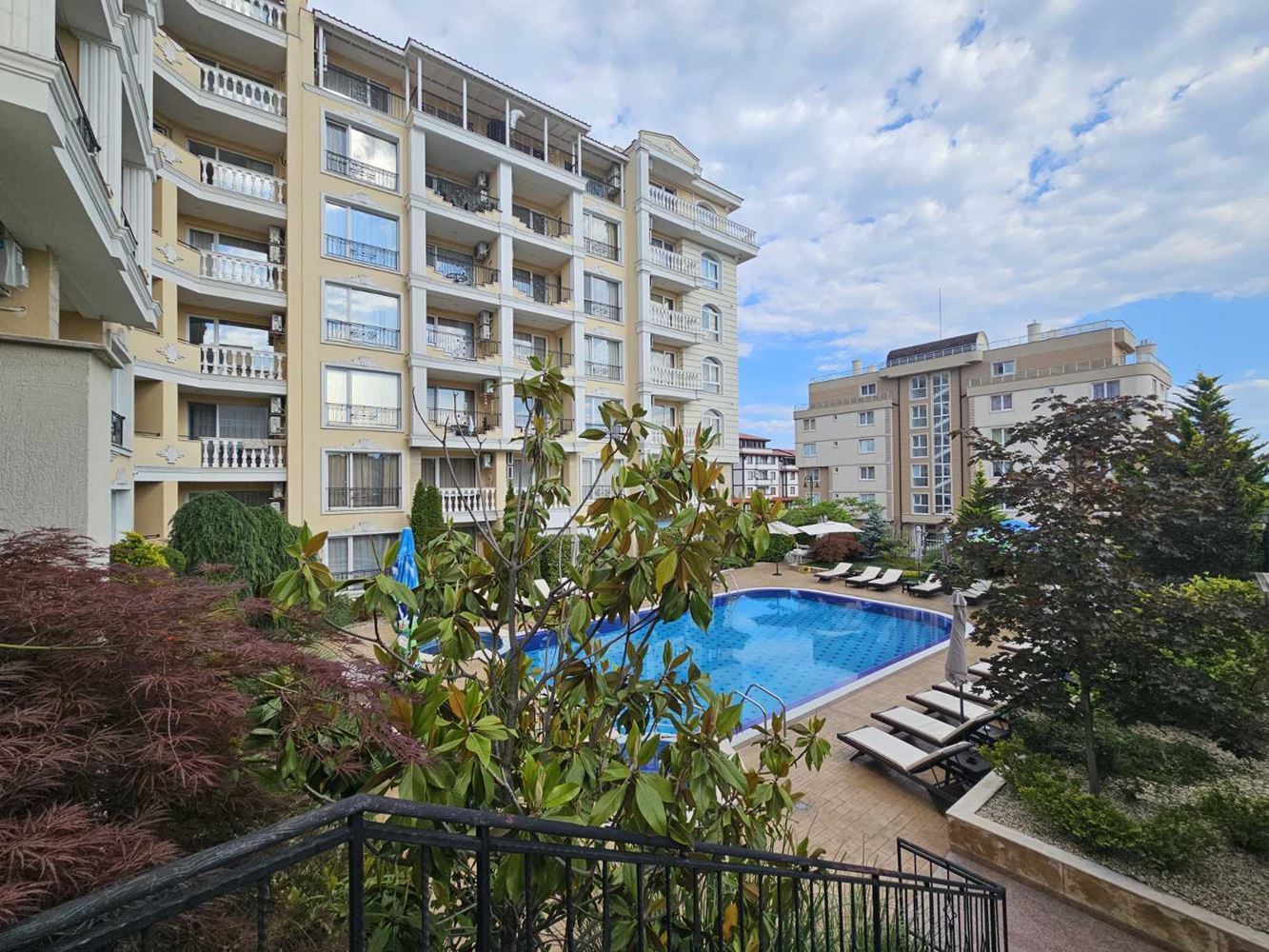 Луксозно студио с морска атмосфера в Свети Влас