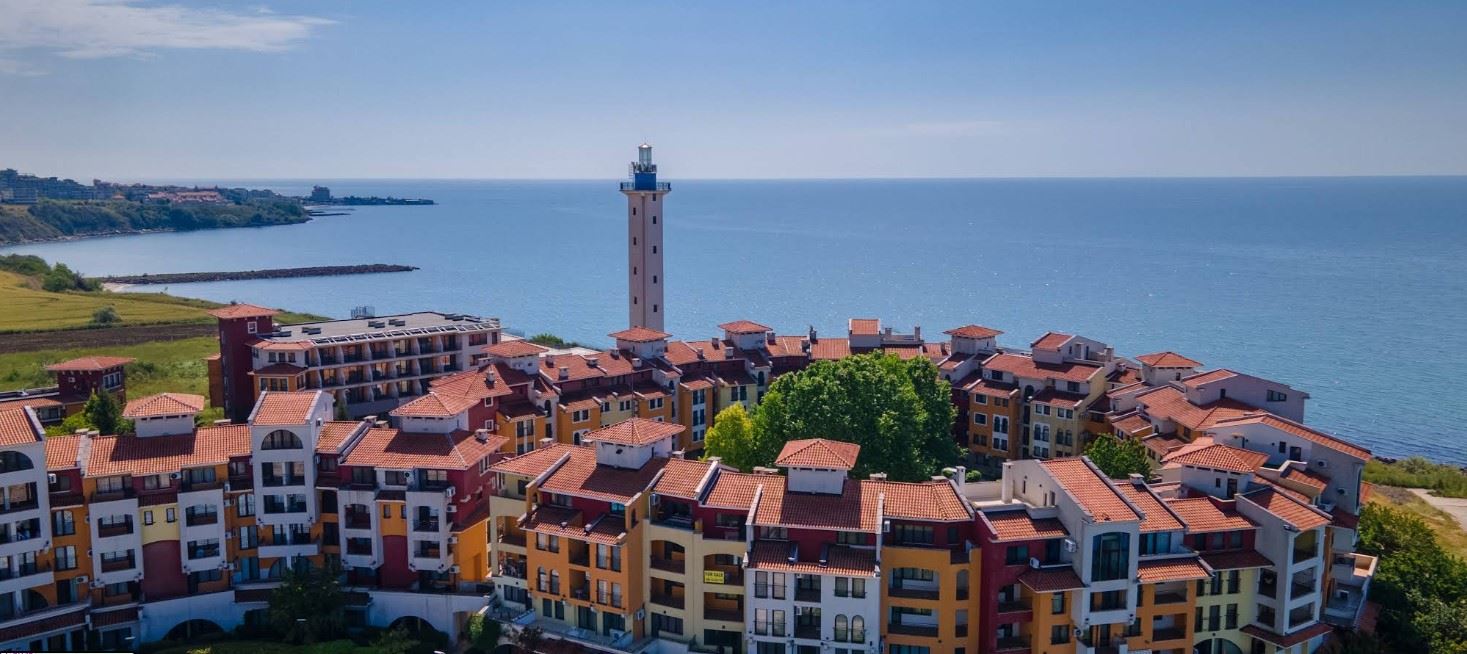 Студио в Ахелой на първа линия и богати удобства – идеално за инвестиция или ваканционен дом