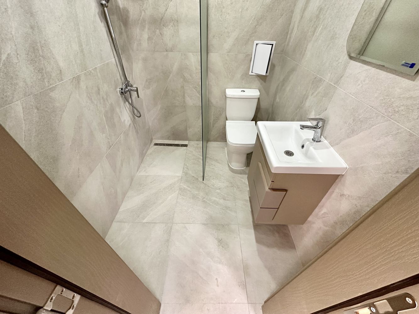 Уютен двустаен апартамент с гледка към басейн и зелени площи в Слънчев бряг – готов за ползване