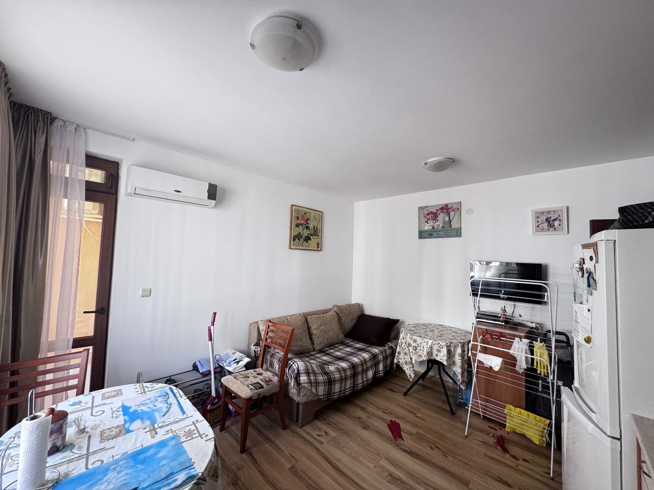 Двустаен апартамент с директен достъп до басейн в комплекс „Викторио“, Свети Влас – комфорт и ваканционно усещане