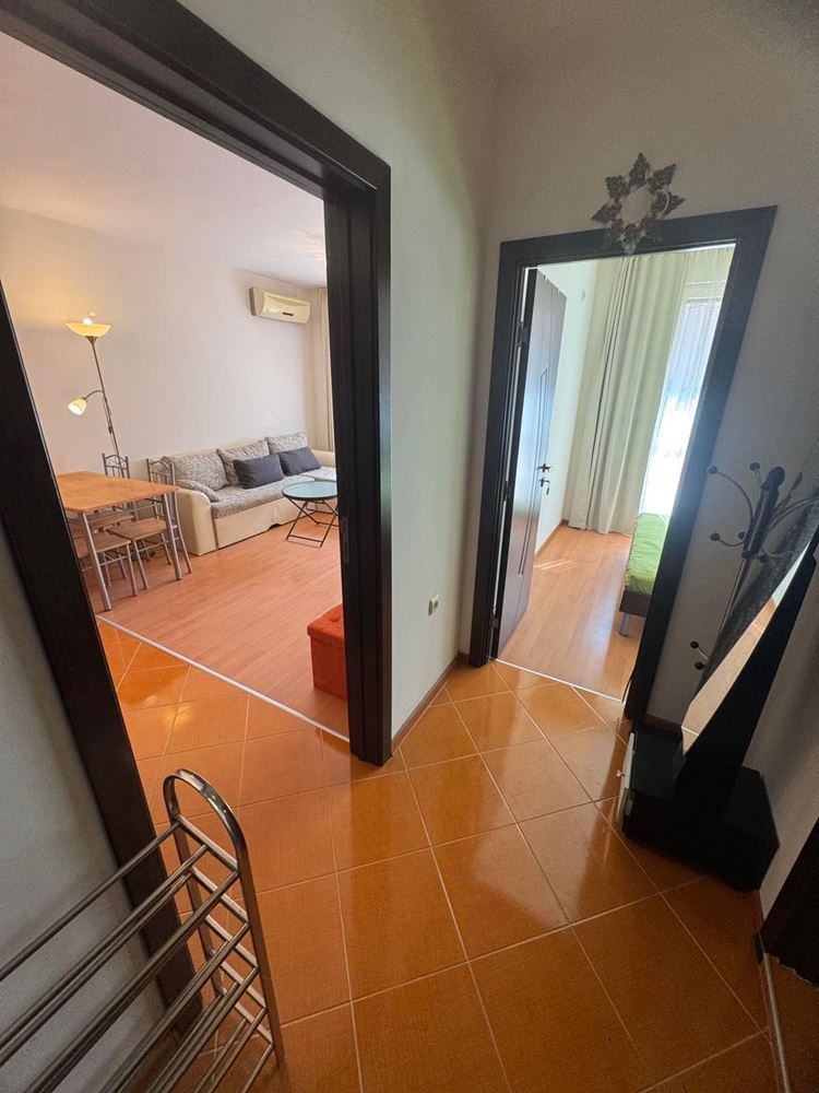 Двустаен апартамент на партер в стария град на Поморие – близо до морето