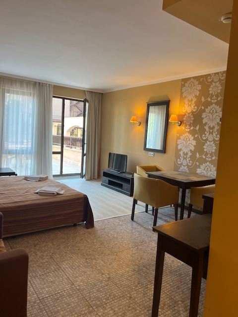 Просторно студио в луксозен комплекс само на 50 м от плажа в Слънчев бряг