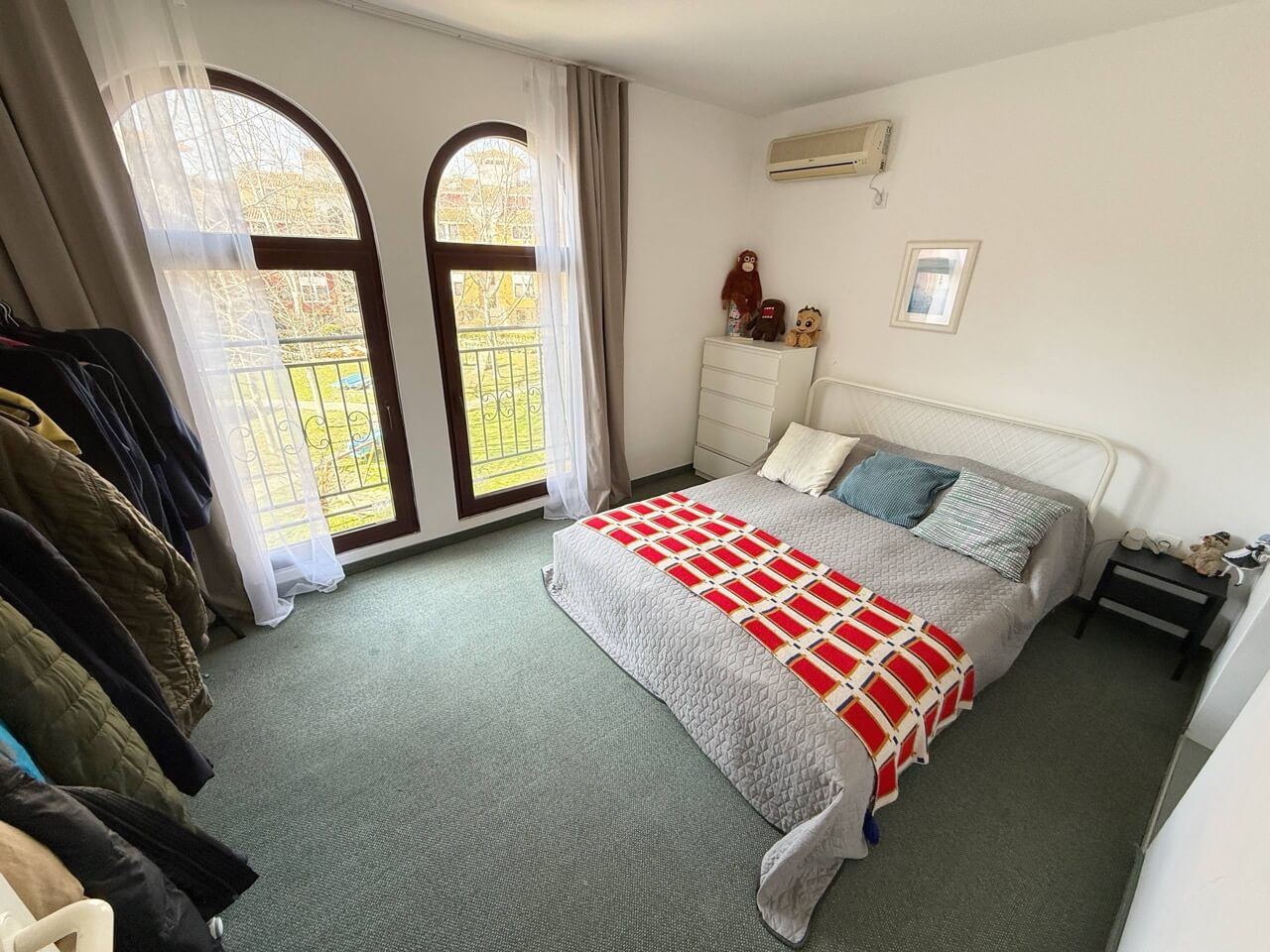 Тристаен апартамент на първа линия в Ахелой – простор, морска панорама и комфорт за цялото семейство