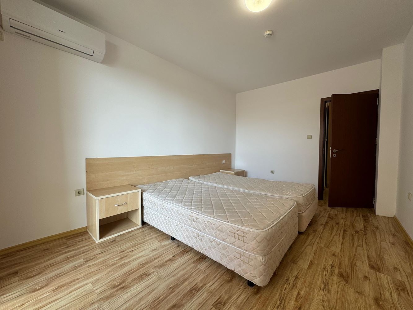 Двустаен апартамент с гледка към басейна в покрайнините на Слънчев бряг – спокойствие, природа и целогодишен комфорт