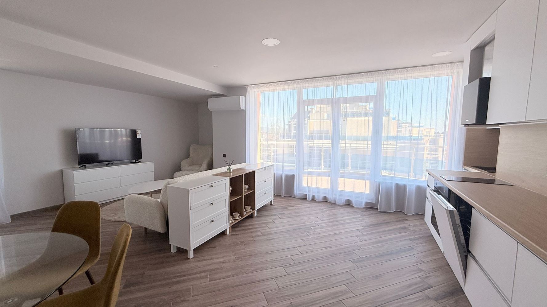 Луксозен четиристаен апартамент на първа линия в Равда – простор, престиж и впечатляваща морска панорама