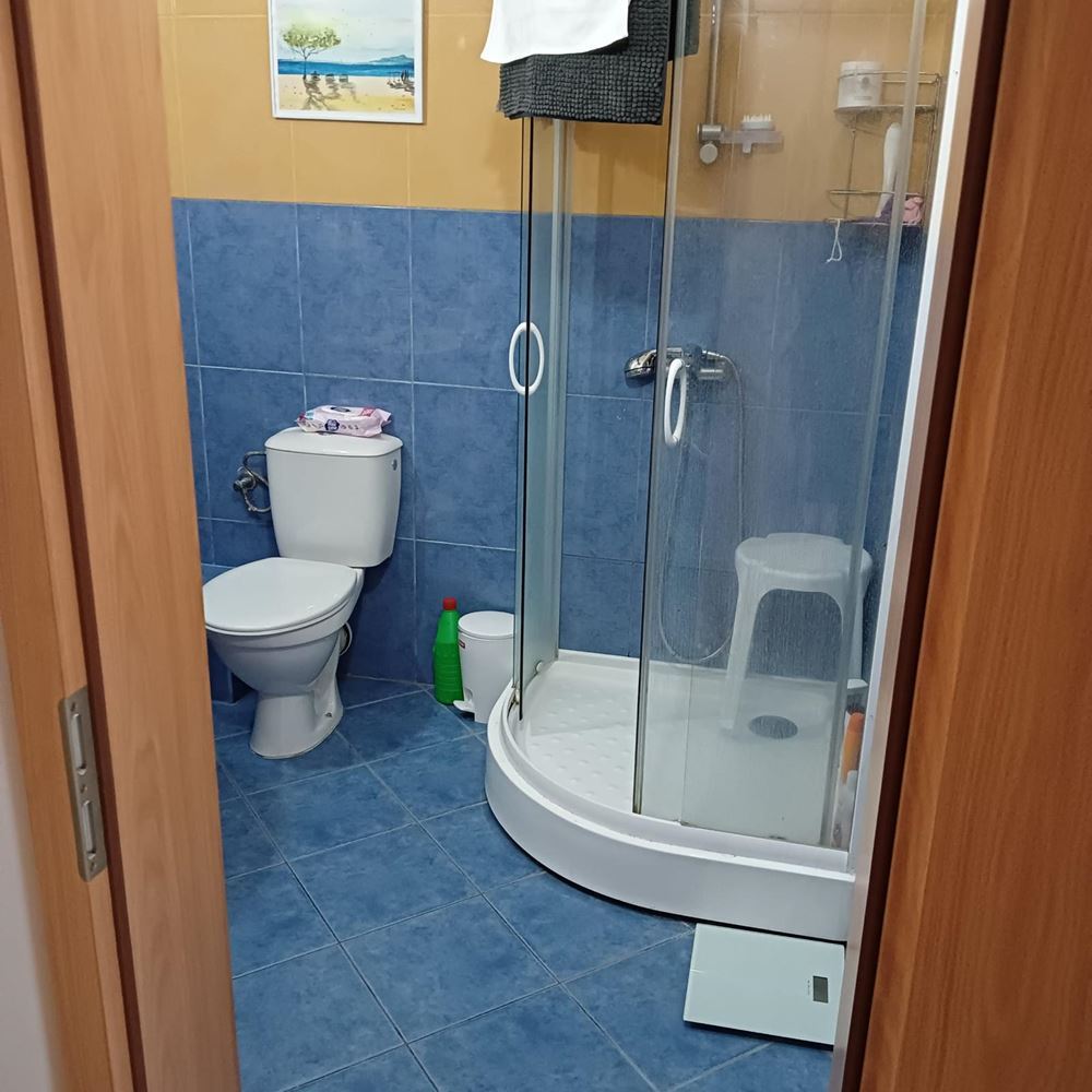 Просторен апартамент с две спални и морска панорама в Равда – на метри от плажа, с пълно обзавеждане и отличен инвестиционен потенциал