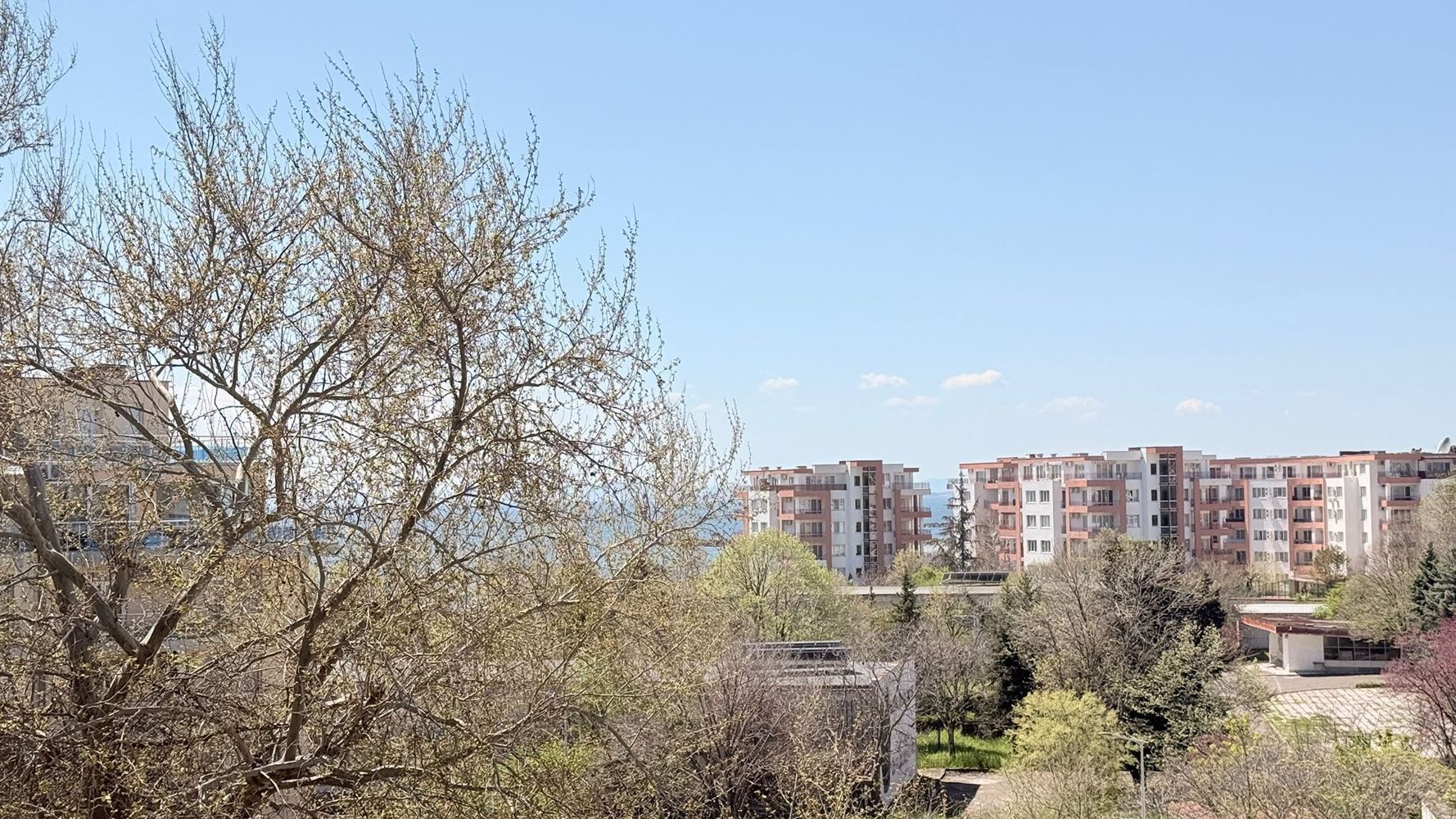 Луксозен четиристаен апартамент на първа линия в Равда – простор, престиж и впечатляваща морска панорама