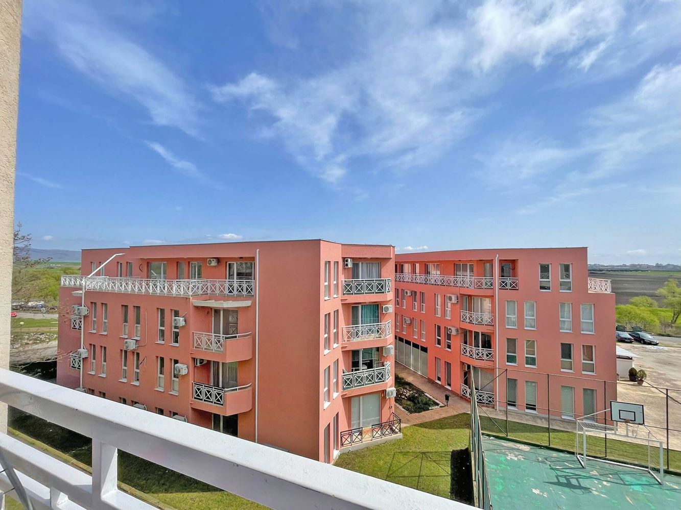 Уютен двустаен апартамент в модерен комплекс край Слънчев бряг – комфорт, спокойствие и отлични удобства