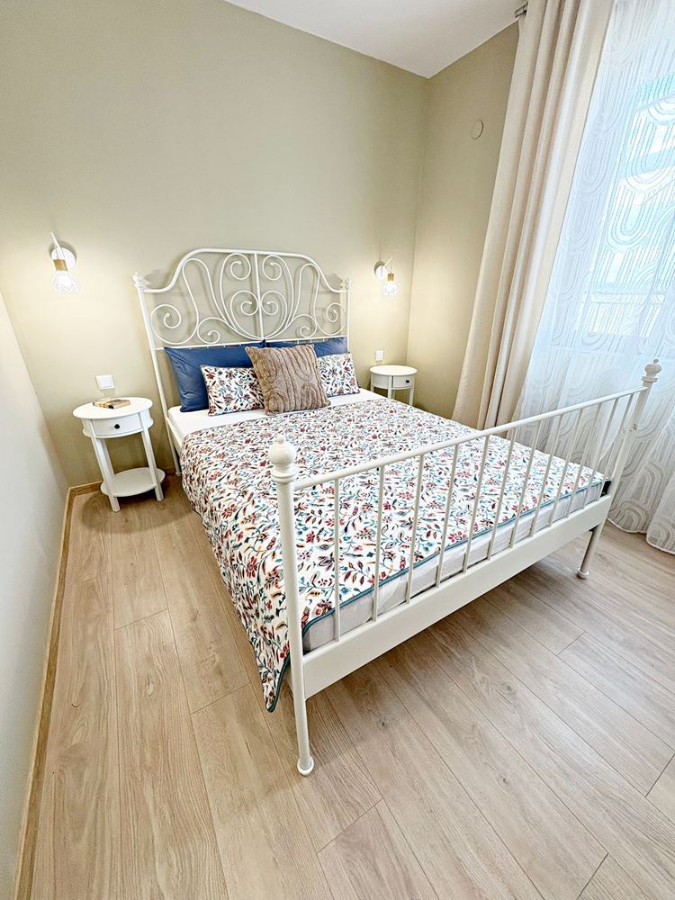 Стилен двустаен апартамент с ниска такса поддръжка в отличен комплекс в Слънчев бряг – готов за нанасяне или инвестиция