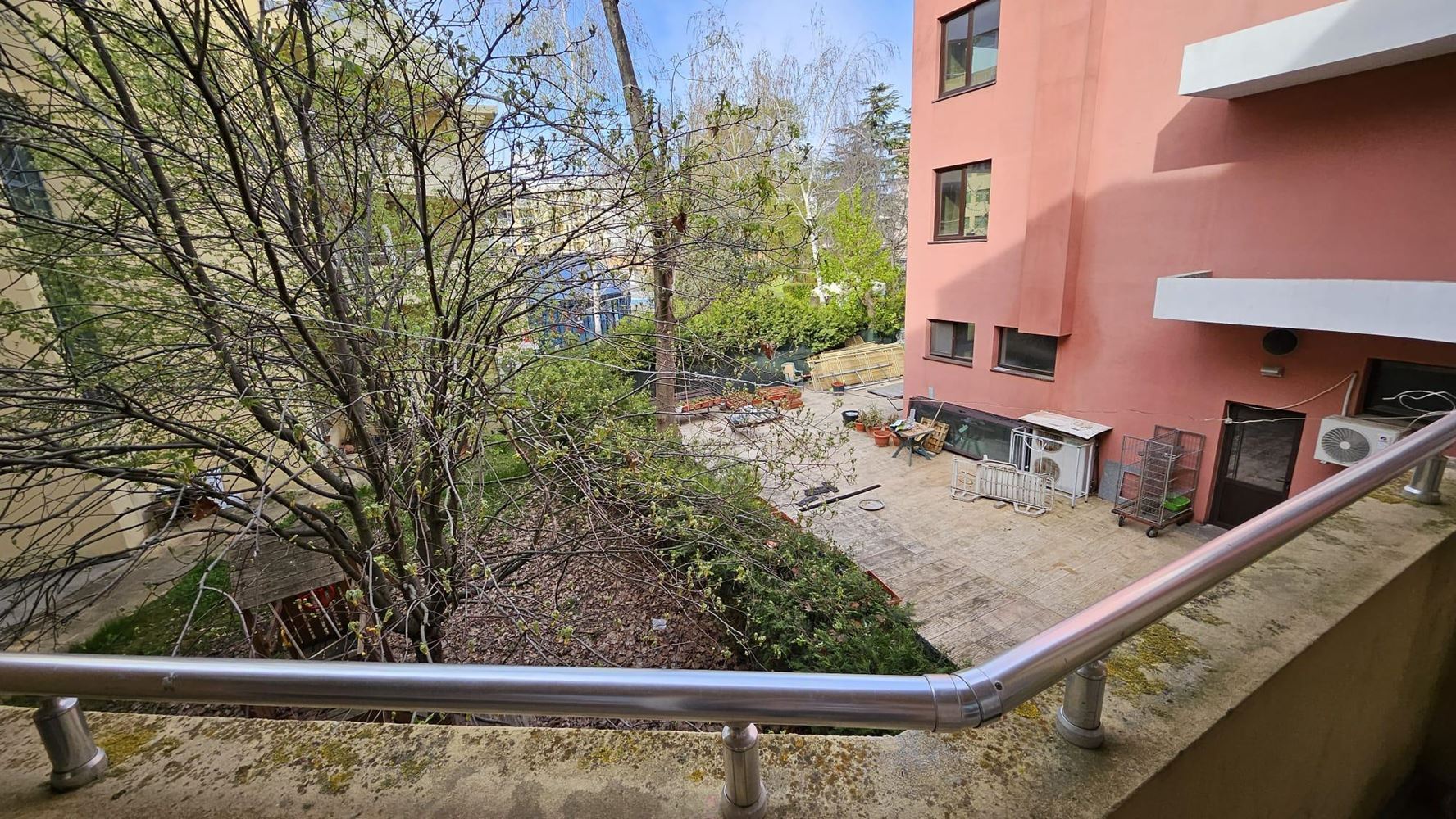 Двустаен апартамент на 200 м от плажа в Слънчев бряг – отлична локация и инвестиционен потенциал