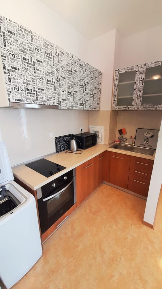 Просторен двустаен апартамент в Слънчев бряг – само на 300 м от плажа