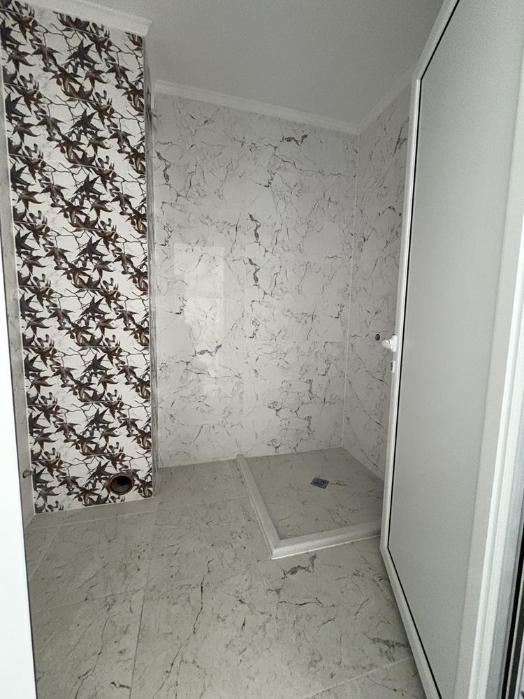 Просторен двустаен апартамент с гледка към морето в Поморие – готов за мебелиране