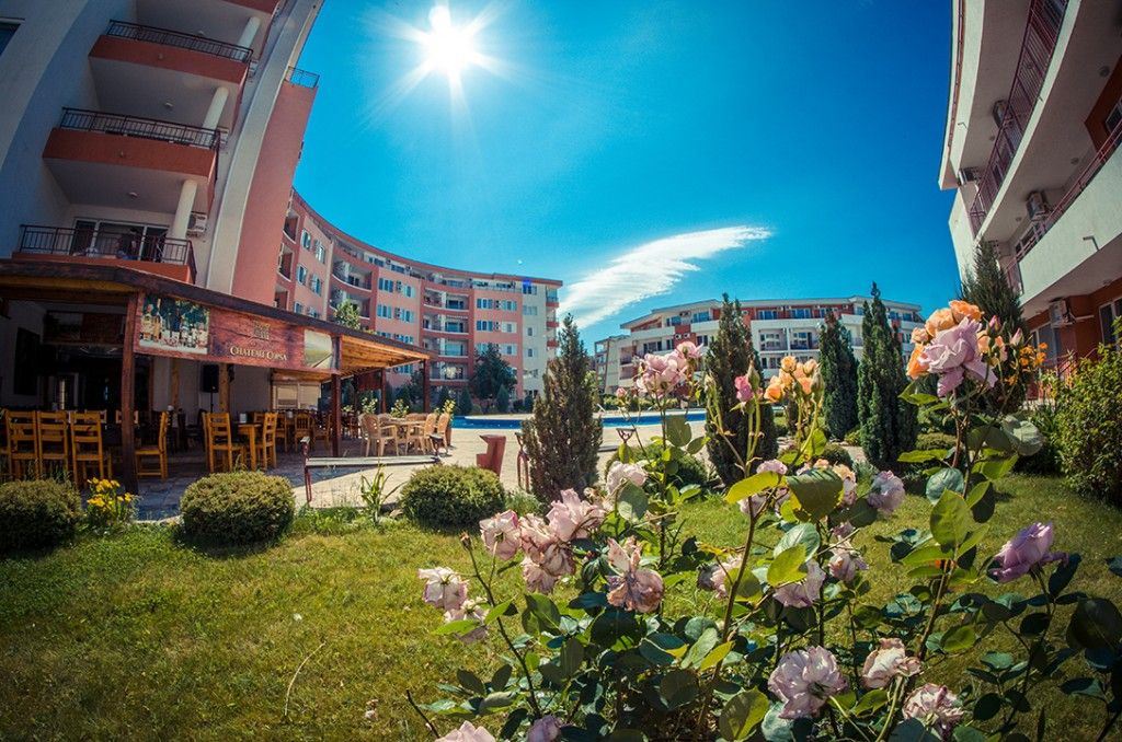 Студио на първа линия в комплекс в Елените – море, планина и ваканционен комфорт в едно