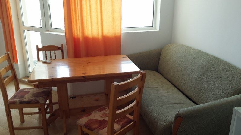 Двустаен апартамент в комплекс "Даймънд скай"