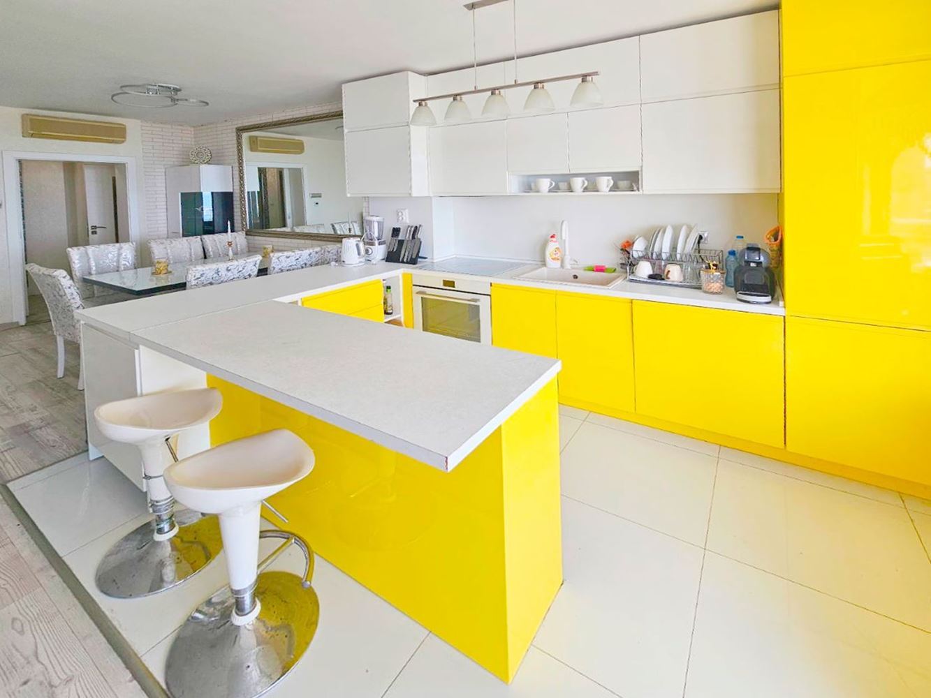 Луксозен тристаен апартамент с морска гледка на първа линия в Равда – 114 м², две тераси и пълен комфорт