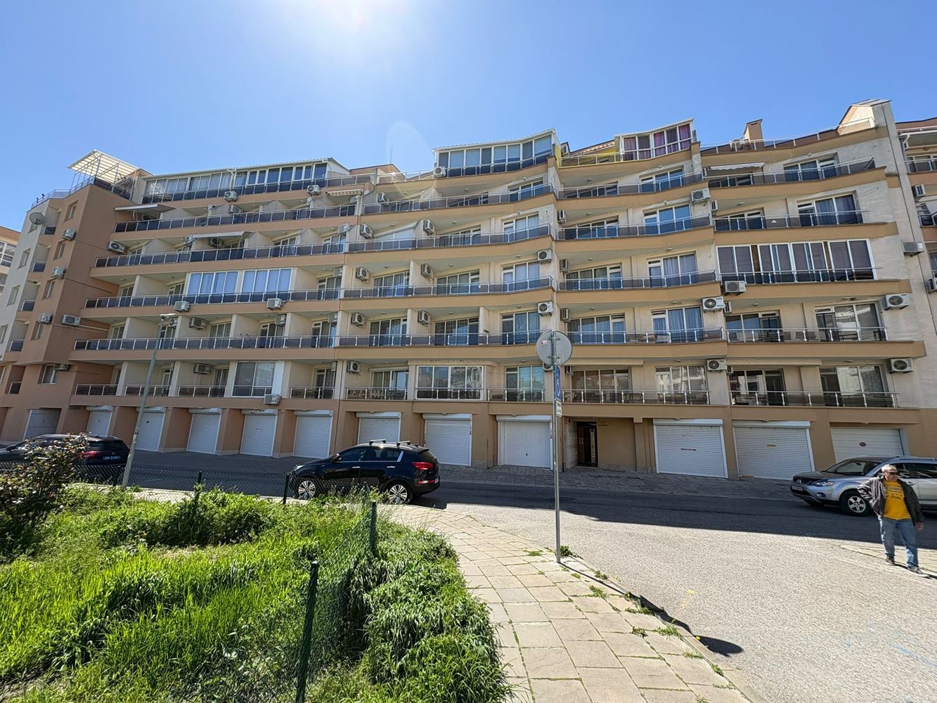 Уютно обзаведено студио на 300 м от морето в Поморие – отлична инвестиция и ваканционен имот 