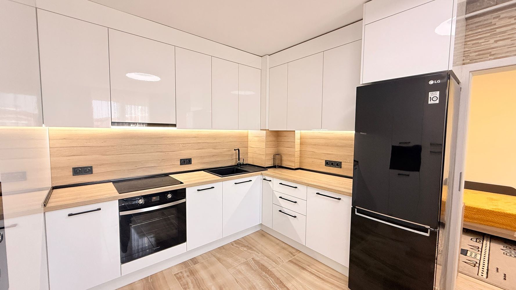 Луксозен мезонет с три спални в сърцето на Слънчев бряг – простор, стил и комфорт на две нива