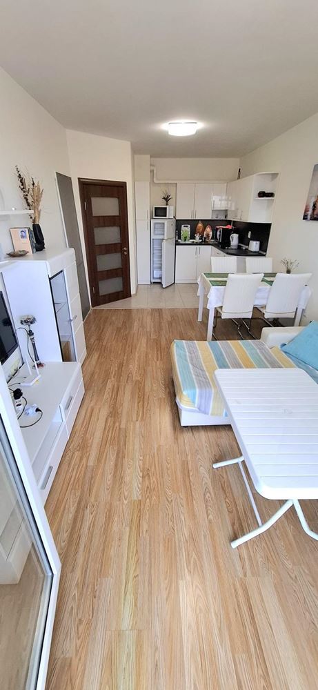 Двустаен апартамент в комплекс в Поморие – 300 м от плажа, отлична инвестиция