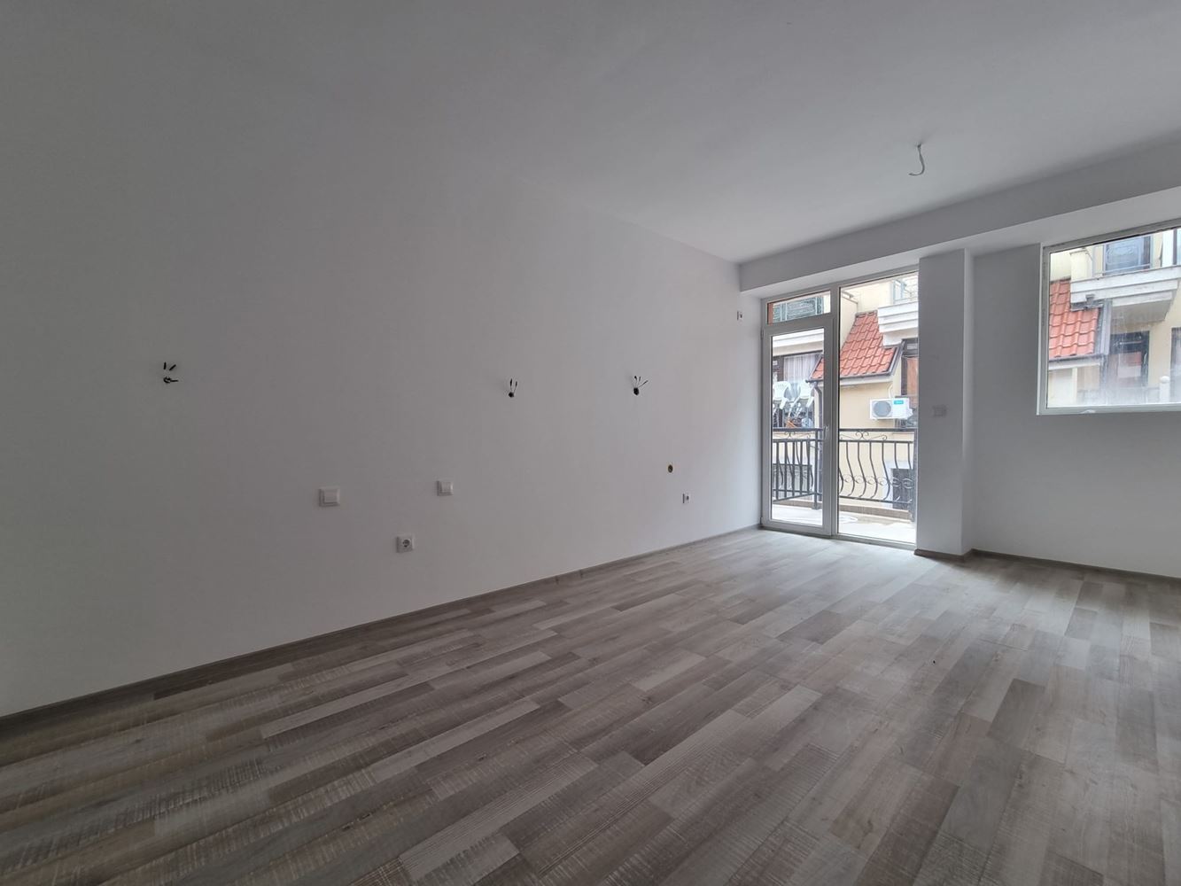 Двустаен апартамент в Свети Влас без такса поддръжка – комфорт и спокойствие на 400 м от морето