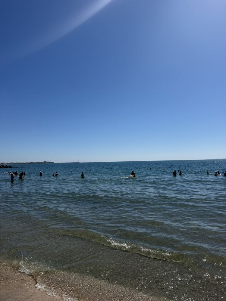 Студио на първа линия море в Поморие – само на 10 метра от плажа, без такса поддръжка!