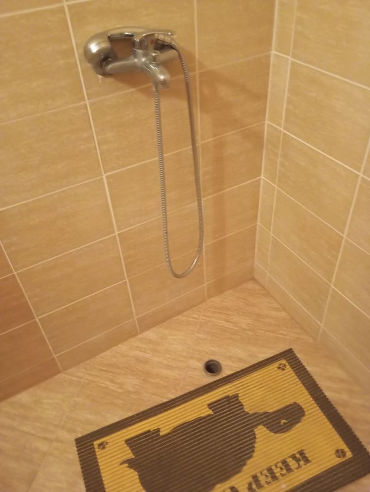 Напълно обзаведен двустаен апартамент на 200 м от плажа в Равда – тишина, зеленина и комфорт в малък комплекс