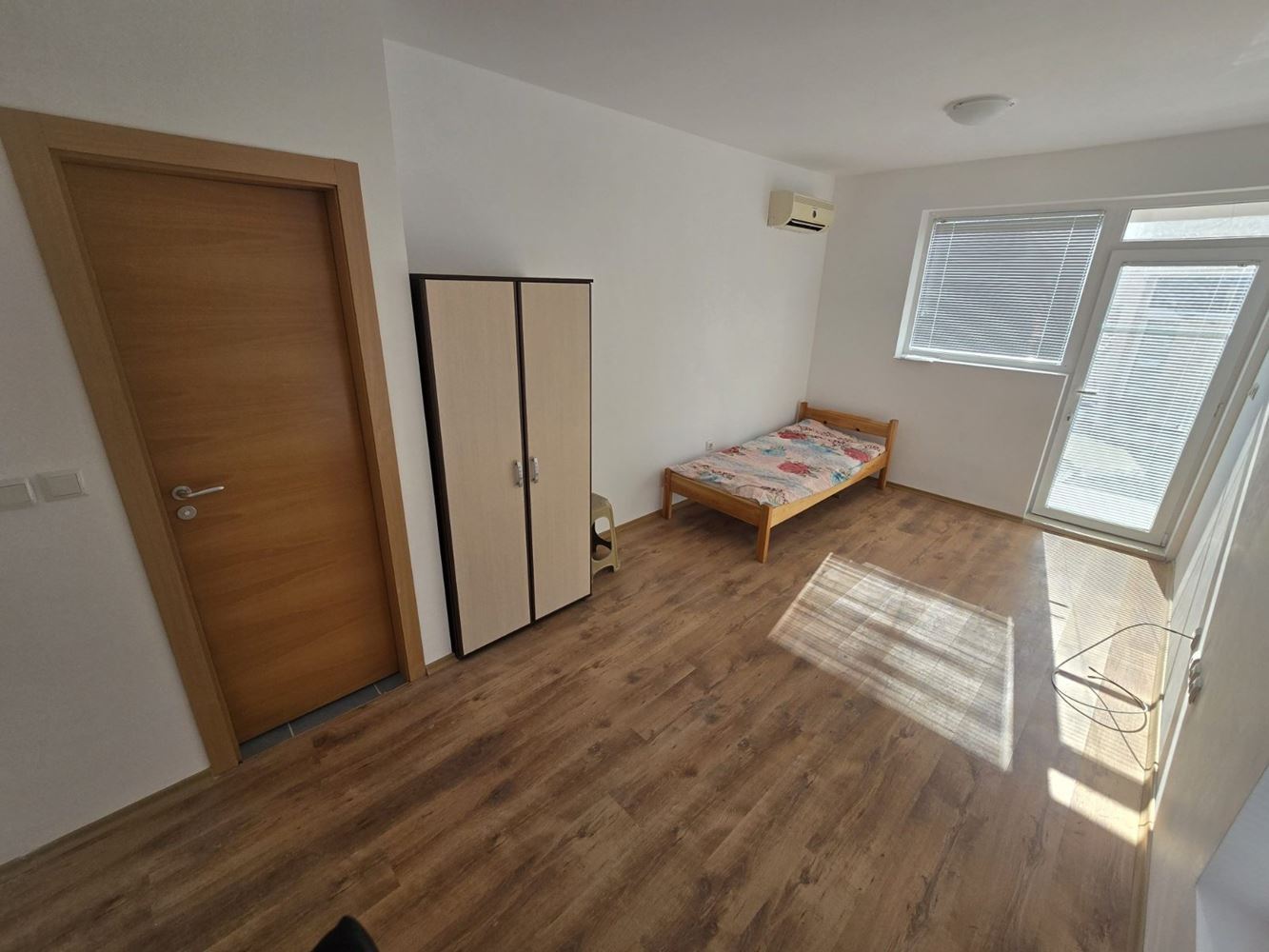 Уютно студио със самостоятелен вход и югозападно изложение – тишина и комфорт близо до Слънчев бряг