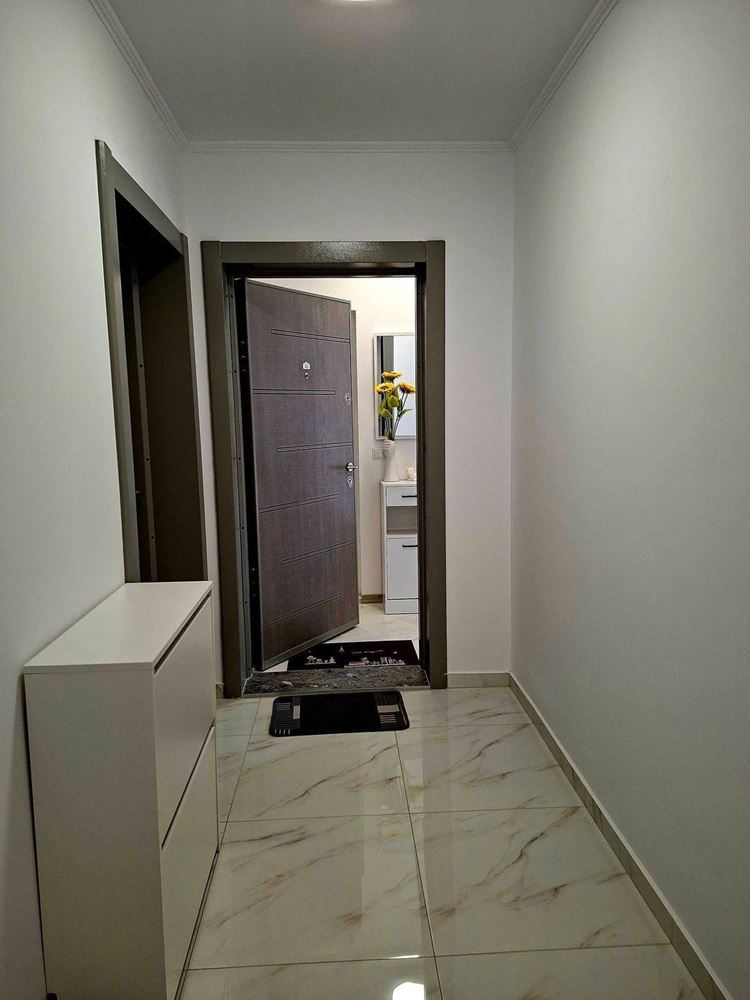 Стилен двустаен апартамент с ниска такса поддръжка в Слънчев бряг – комфорт, сигурност и отлична инвестиция на морето