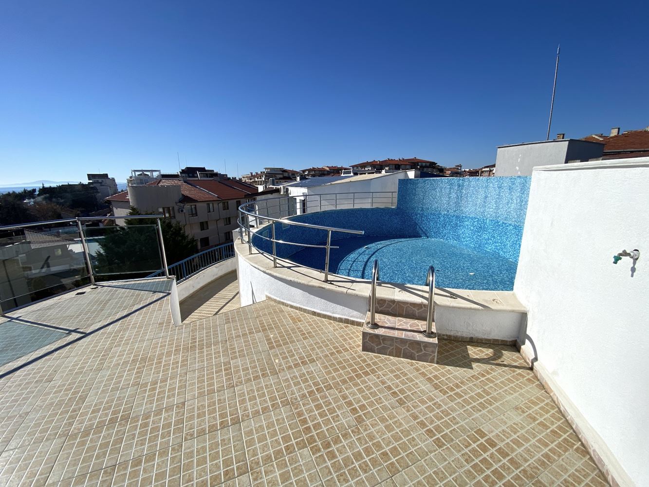 Едностаен апартамент с гледка море в комплекс "Блу Марин"