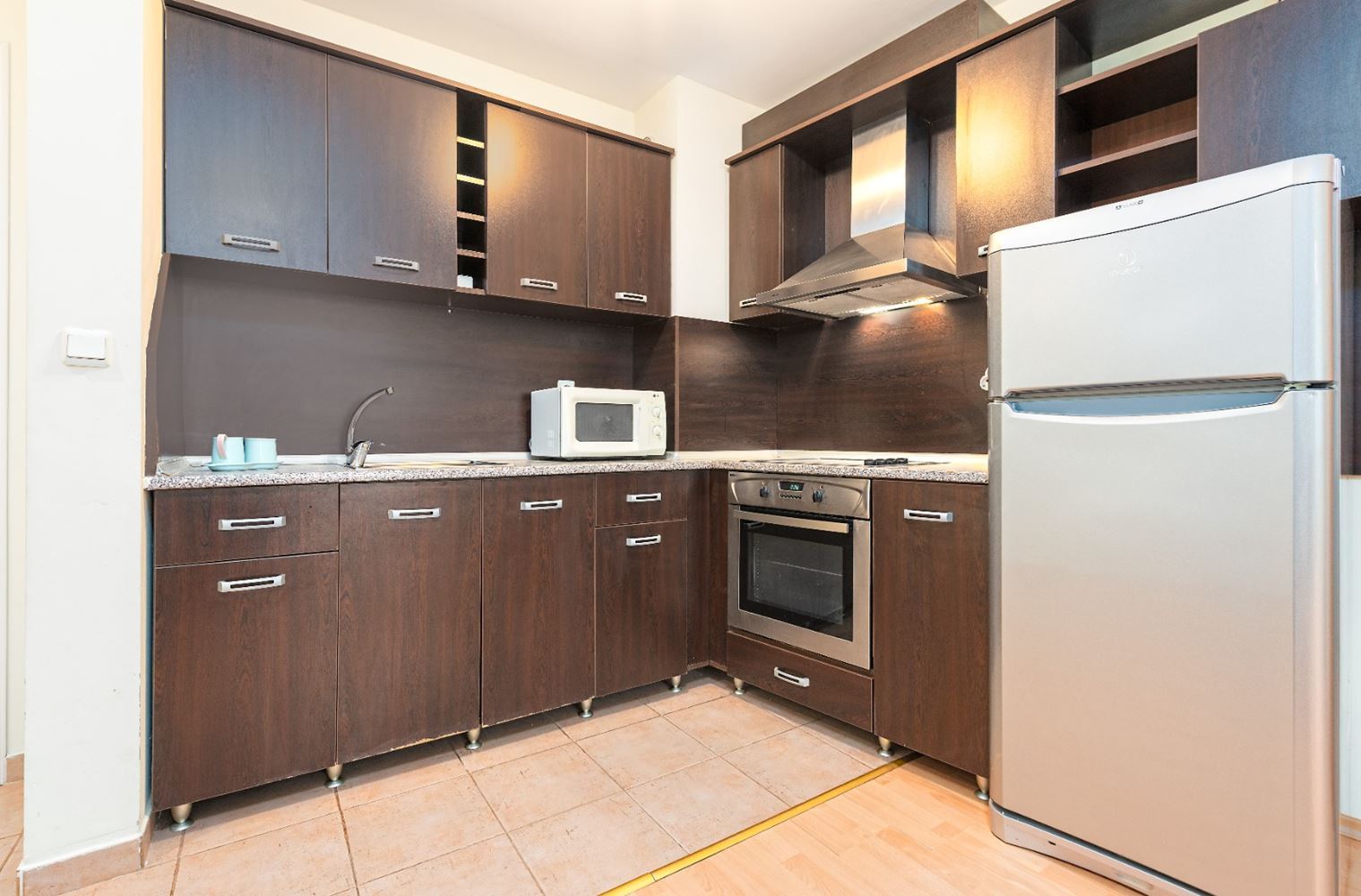 Стилен тристаен апартамент на първа линия с директна гледка море в Свети Влас – простор, лукс и пълни удобства