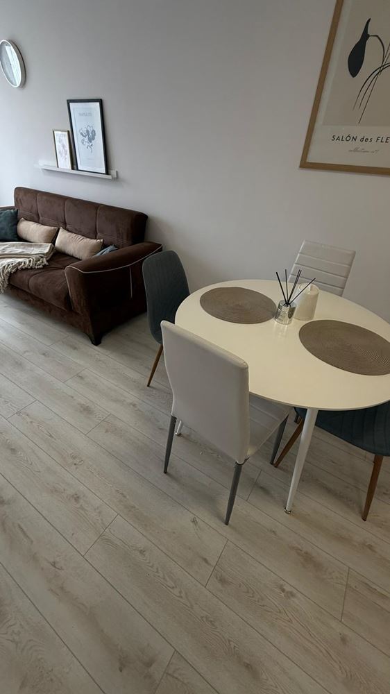 Просторен и модерен двустаен апартамент с всички удобства в Поморие