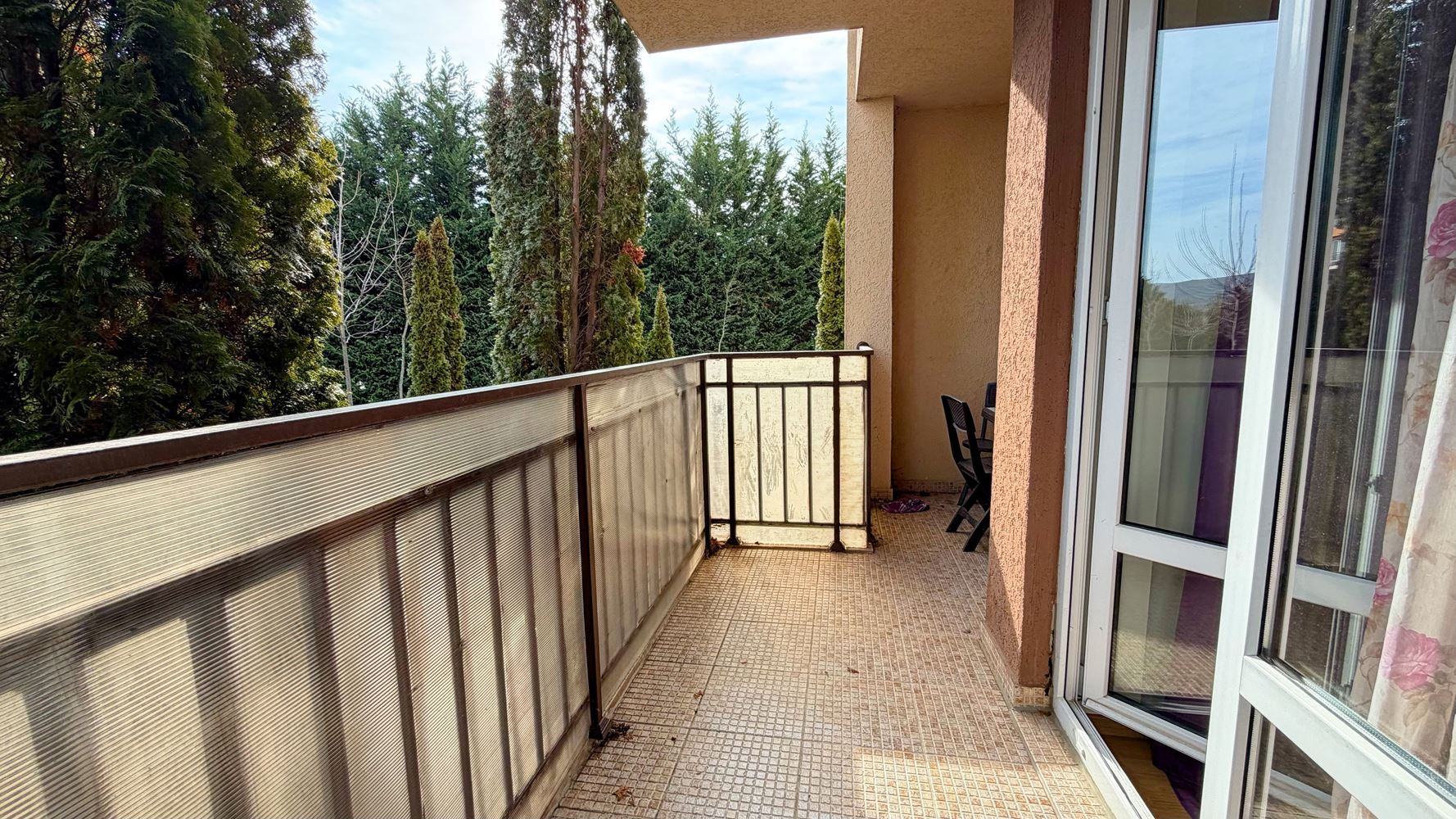 Просторно студио с тераса в модерен комплекс на Слънчев бряг – комфорт и развлечения на кратка разходка от морето