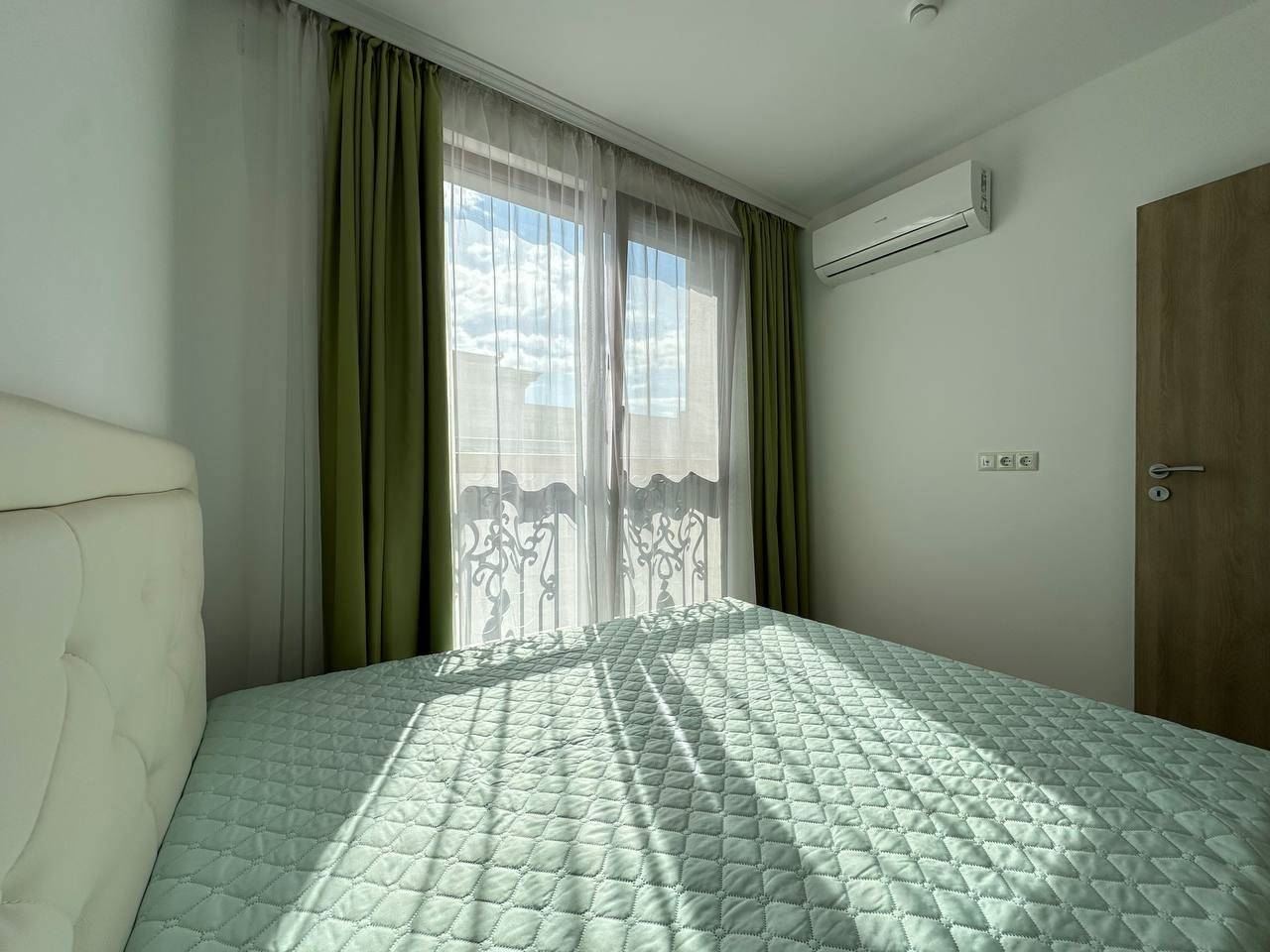 Тристаен апартамент в елитен комплекс на Слънчев бряг – модерен лукс, комфорт и морска атмосфера