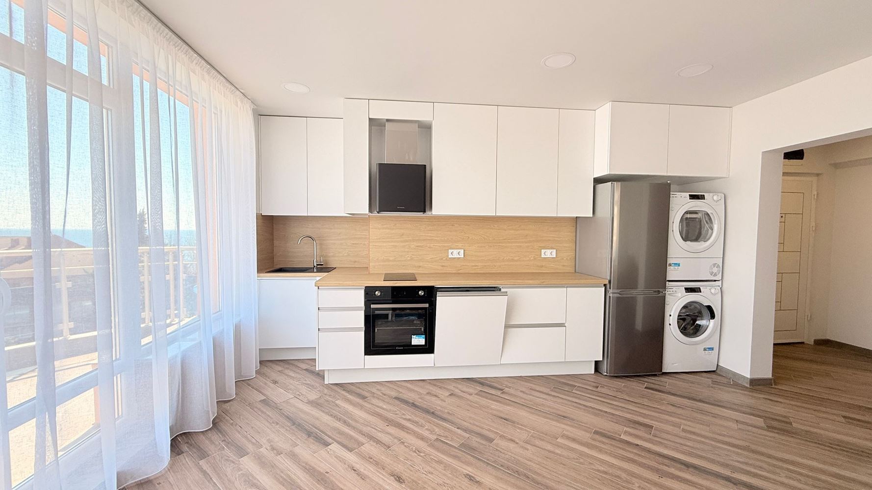 Луксозен четиристаен апартамент на първа линия в Равда – простор, престиж и впечатляваща морска панорама