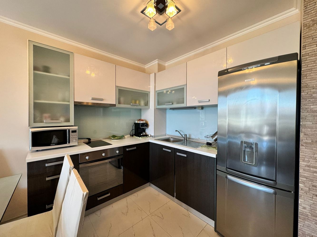 Стилен двустаен апартамент в елитен комплекс в сърцето на Свети Влас