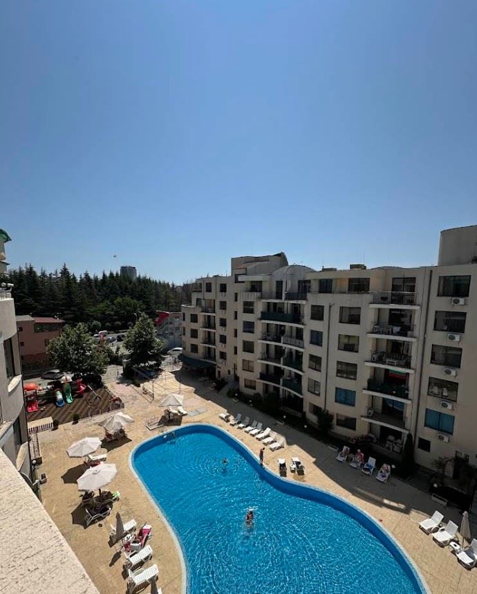 Панорамно студио на последен етаж в Слънчев бряг – тишина, простор и усещане за свобода