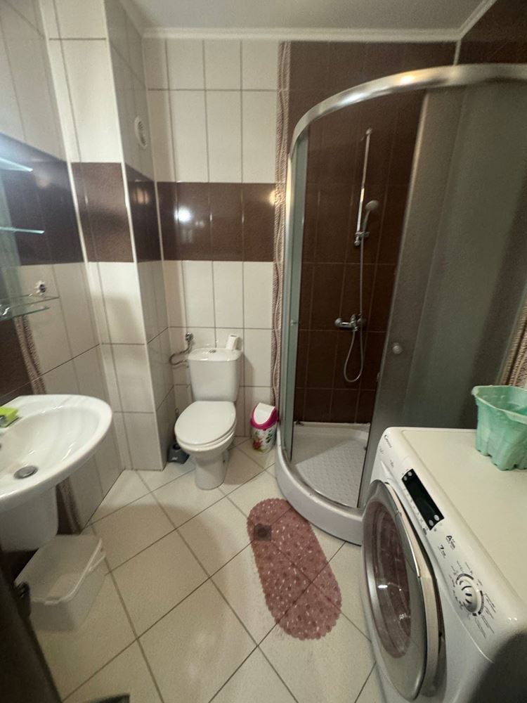 Уютно обзаведено студио на 300 м от морето в Поморие – отлична инвестиция и ваканционен имот 