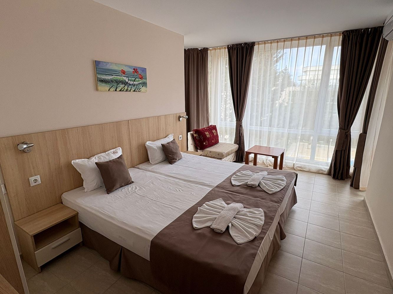 Просторен тристаен апартамент с отлични удобства и готов за нанасяне – перфектна инвестиция и комфортно жилище