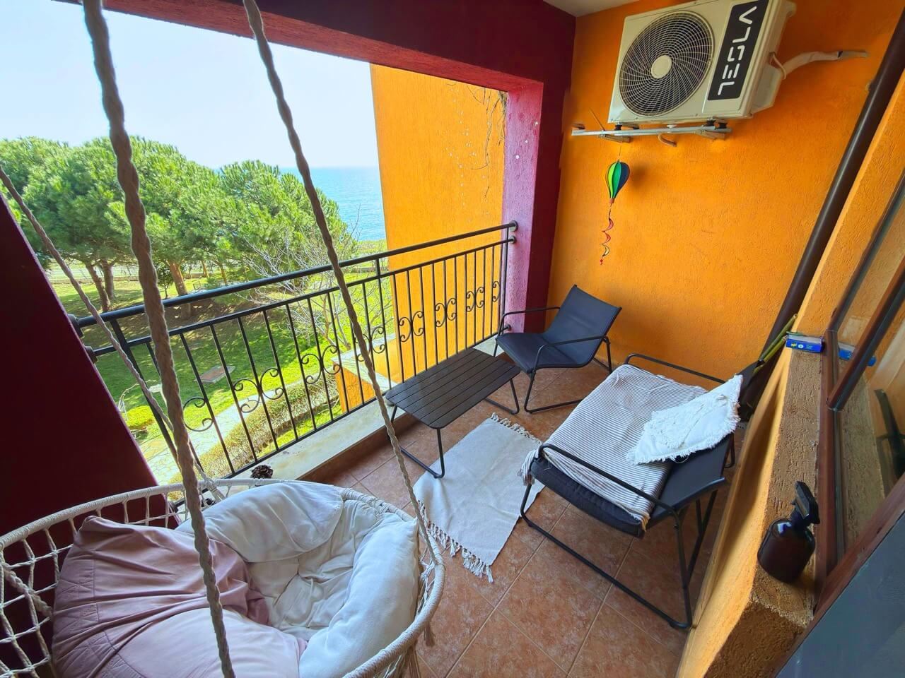 Тристаен апартамент на първа линия в Ахелой – простор, морска панорама и комфорт за цялото семейство