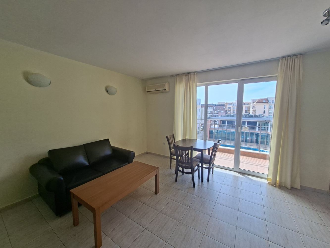 Просторен двустаен апартамент с пълна курортна инфраструктура в Слънчев бряг