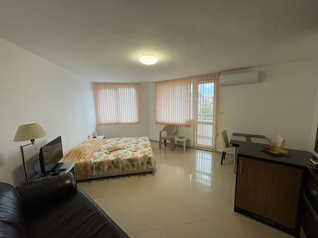 Обзаведено студио в Поморие – отлична локация, на 400 м от морето и центъра